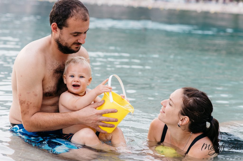 Reportage photo lifestyle famille à la plage, Alpes Maritimes - Magali Selvi Photographe