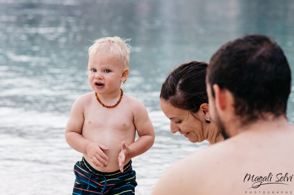 Reportage photo lifestyle famille à la plage, Alpes Maritimes - Magali Selvi Photographe