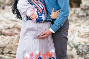 seance photo grossesse lifestyle - photographe lifestyle nice - magali selvi photographe - photographe famille alpes maritimes - photos au naturel - photos de grossesse a domicile - seance grossesse en exterieur nice