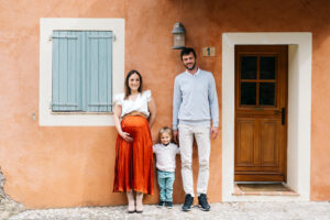 séance photo famille vieux nice - photographe rues vieux nice - magali selvi