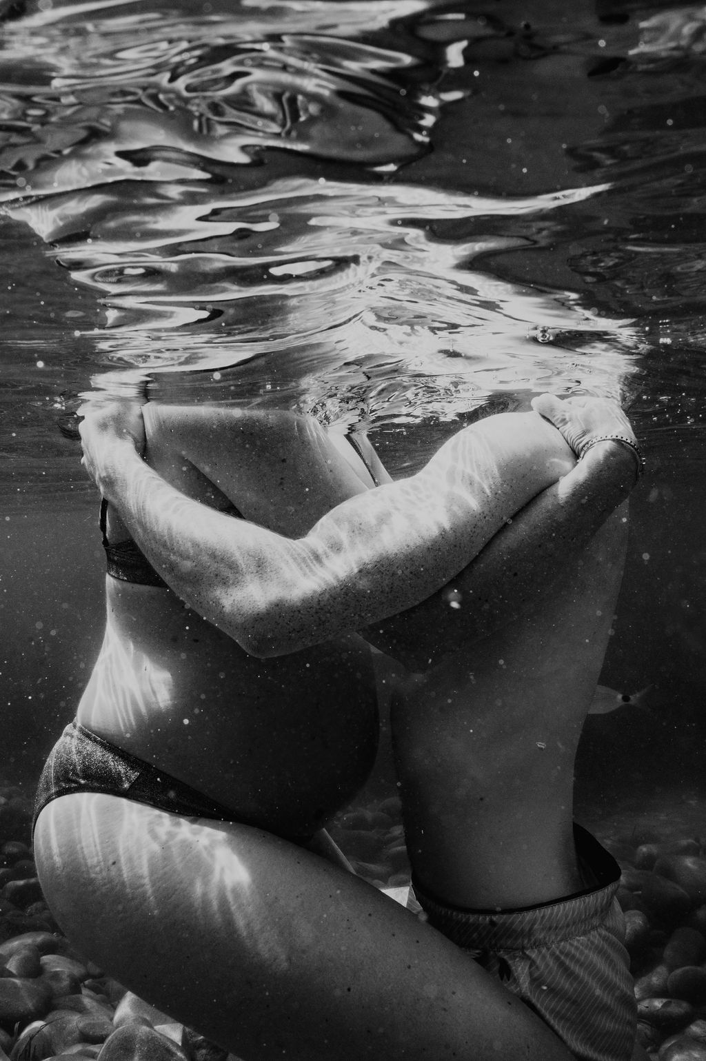seance photo grossesse piscine nice - seance photo lifestyle grossesse cote d azur - magali selvi