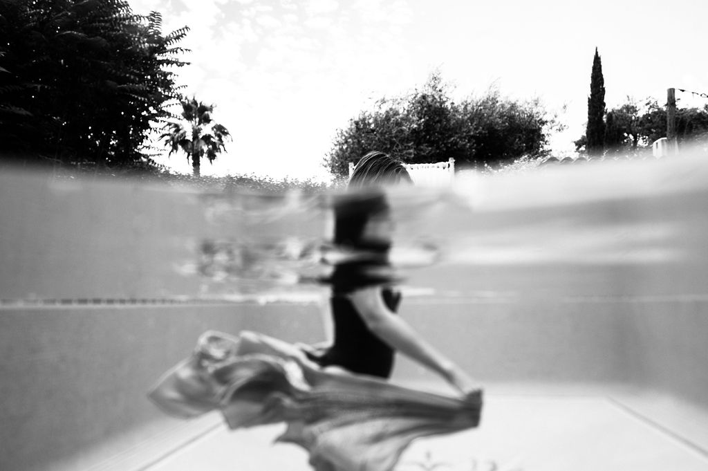 seance photo grossesse piscine nice - seance photo lifestyle grossesse cote d azur - magali selvi
